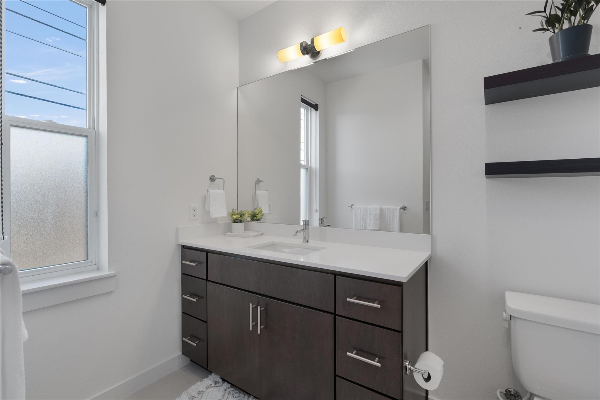 4020 Airport Blvd # 7, Austin, TX 78722