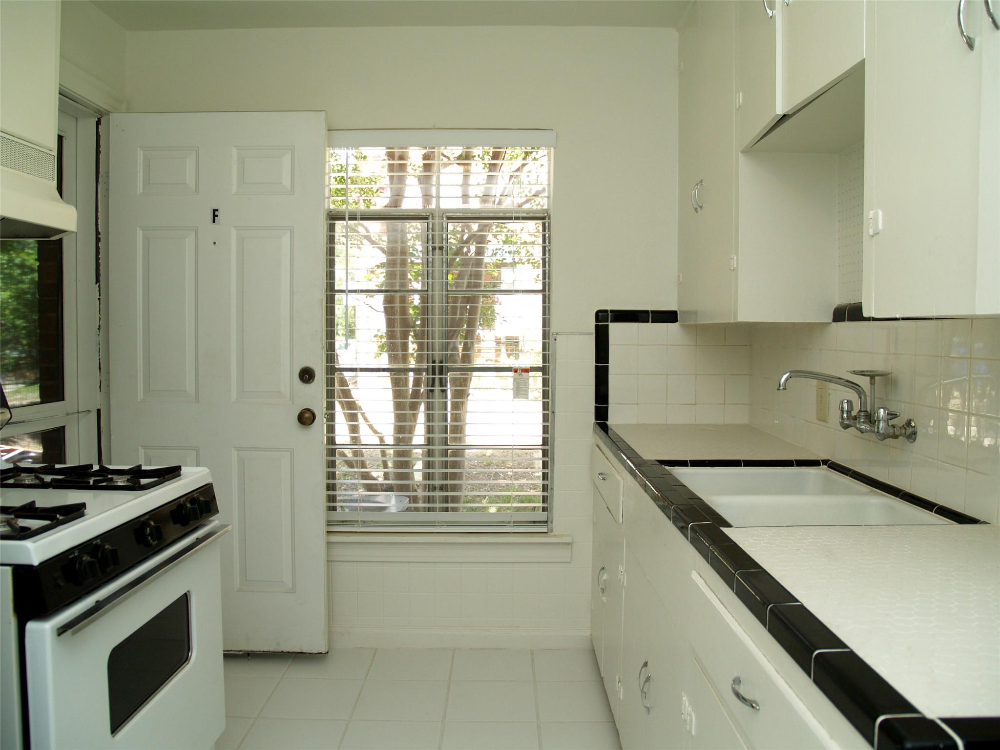 3206 Tom Green St # F, Austin, TX 78705