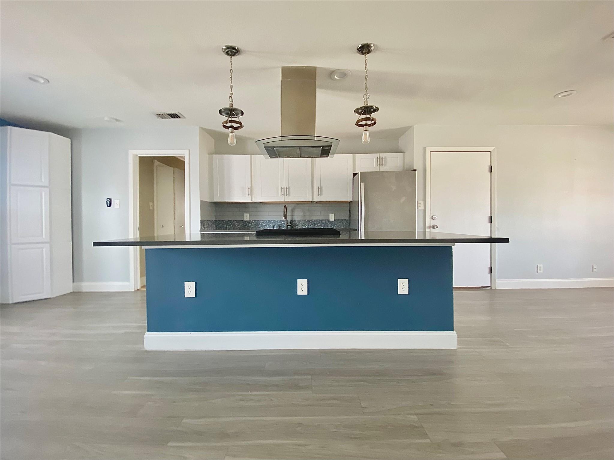 8602 Colonial Dr, Austin, TX 78758
