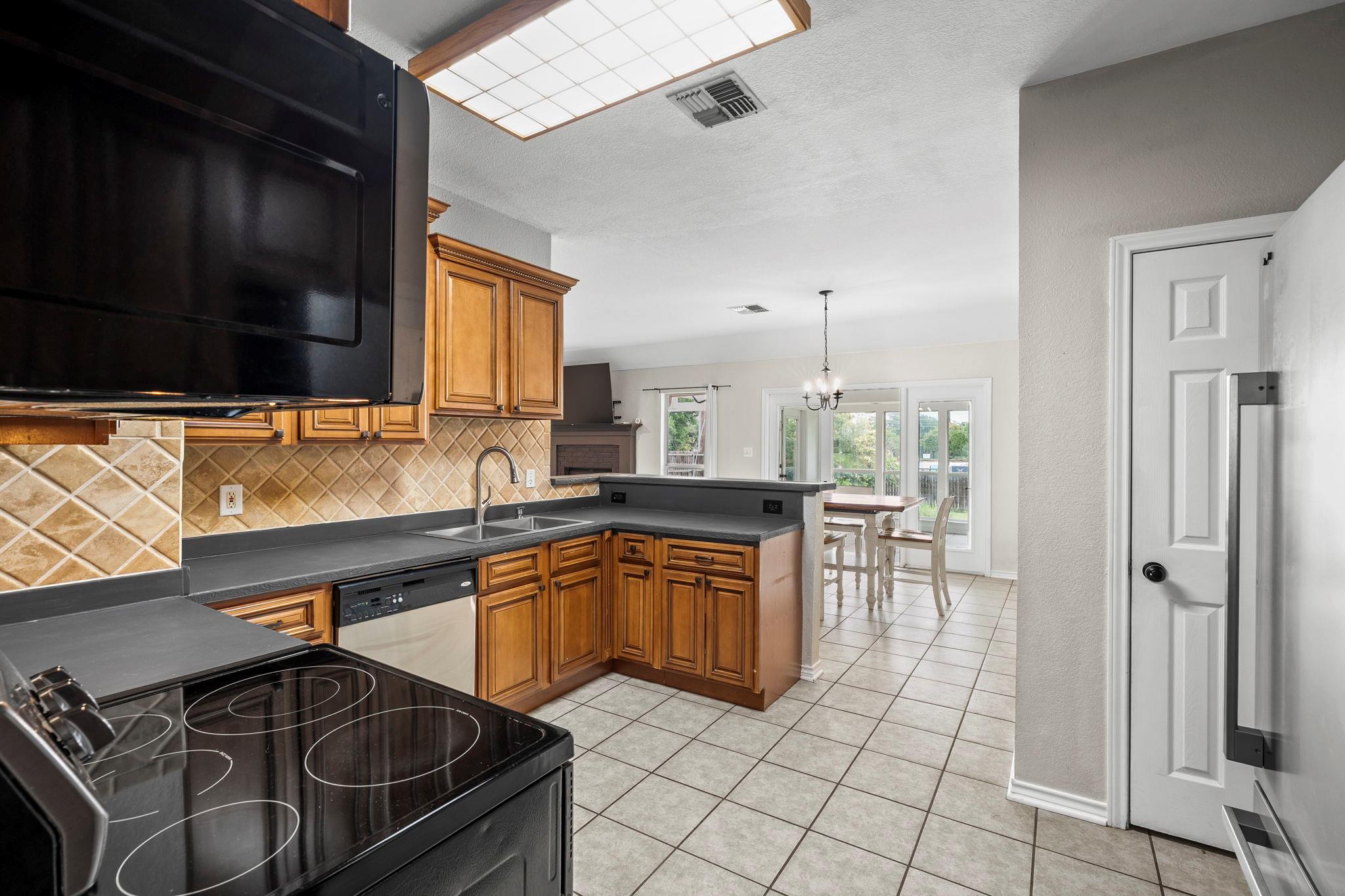 2808 Kneese Dr, Belton, TX 76513