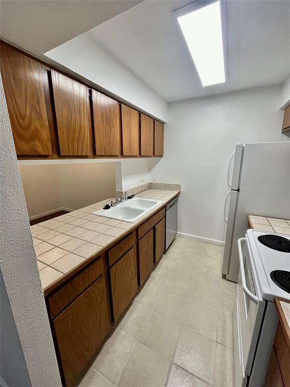 1705 Crossing Pl # 132C, Austin, TX 78741