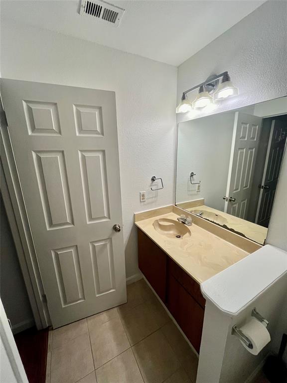 1705 Crossing Pl # 132C, Austin, TX 78741