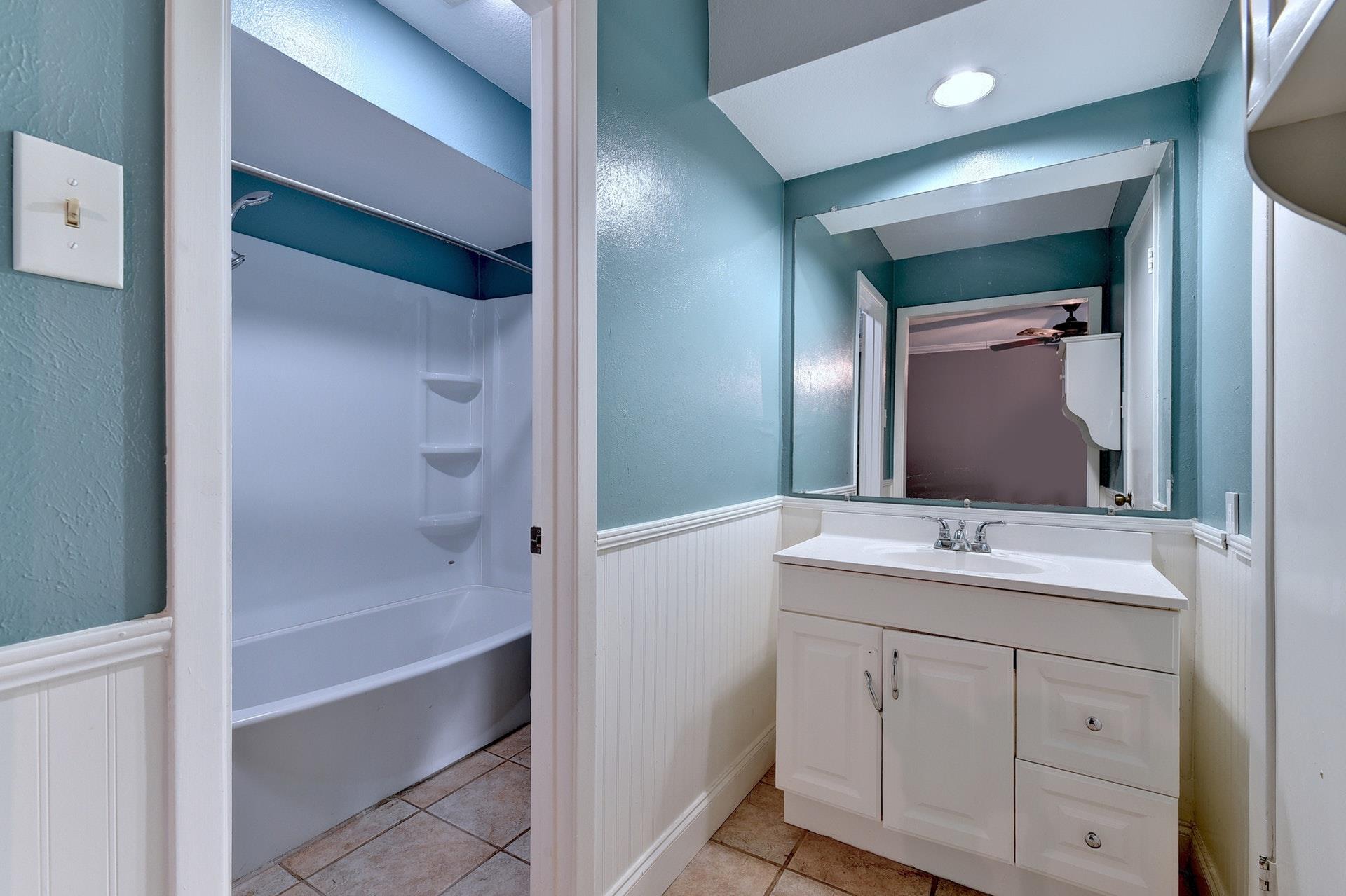 31 Marina Cir, Wimberley, TX 78676