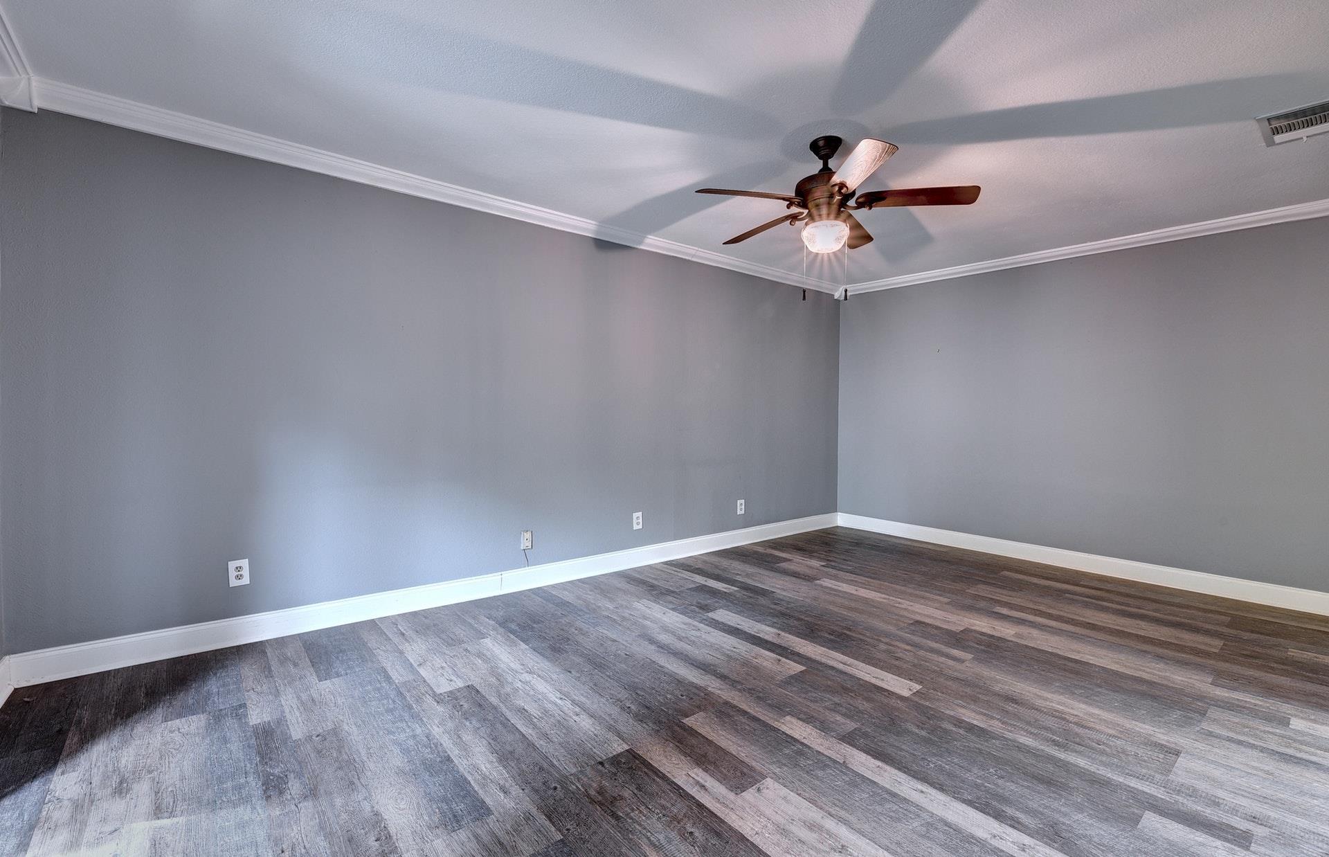 31 Marina Cir, Wimberley, TX 78676