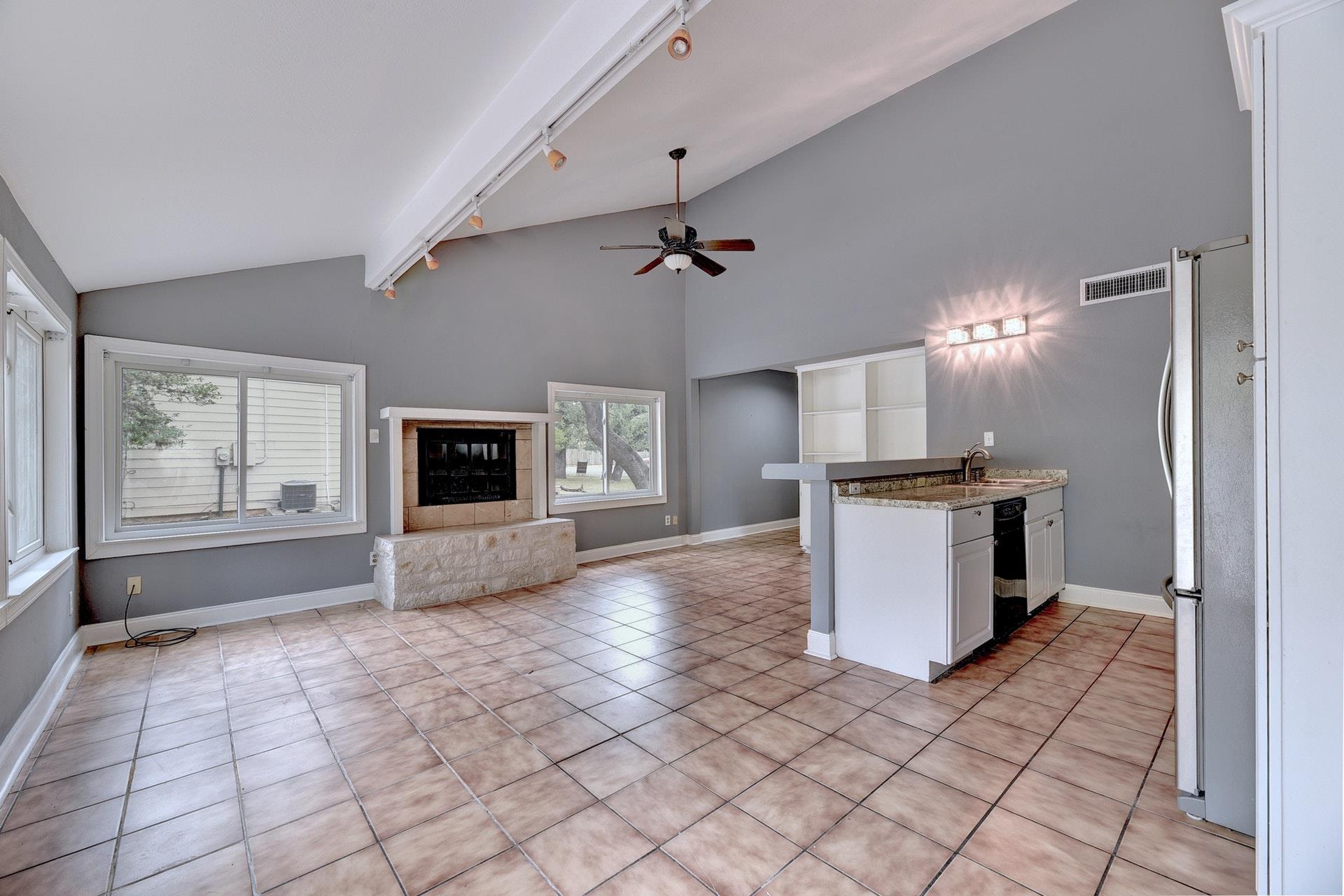 31 Marina Cir, Wimberley, TX 78676
