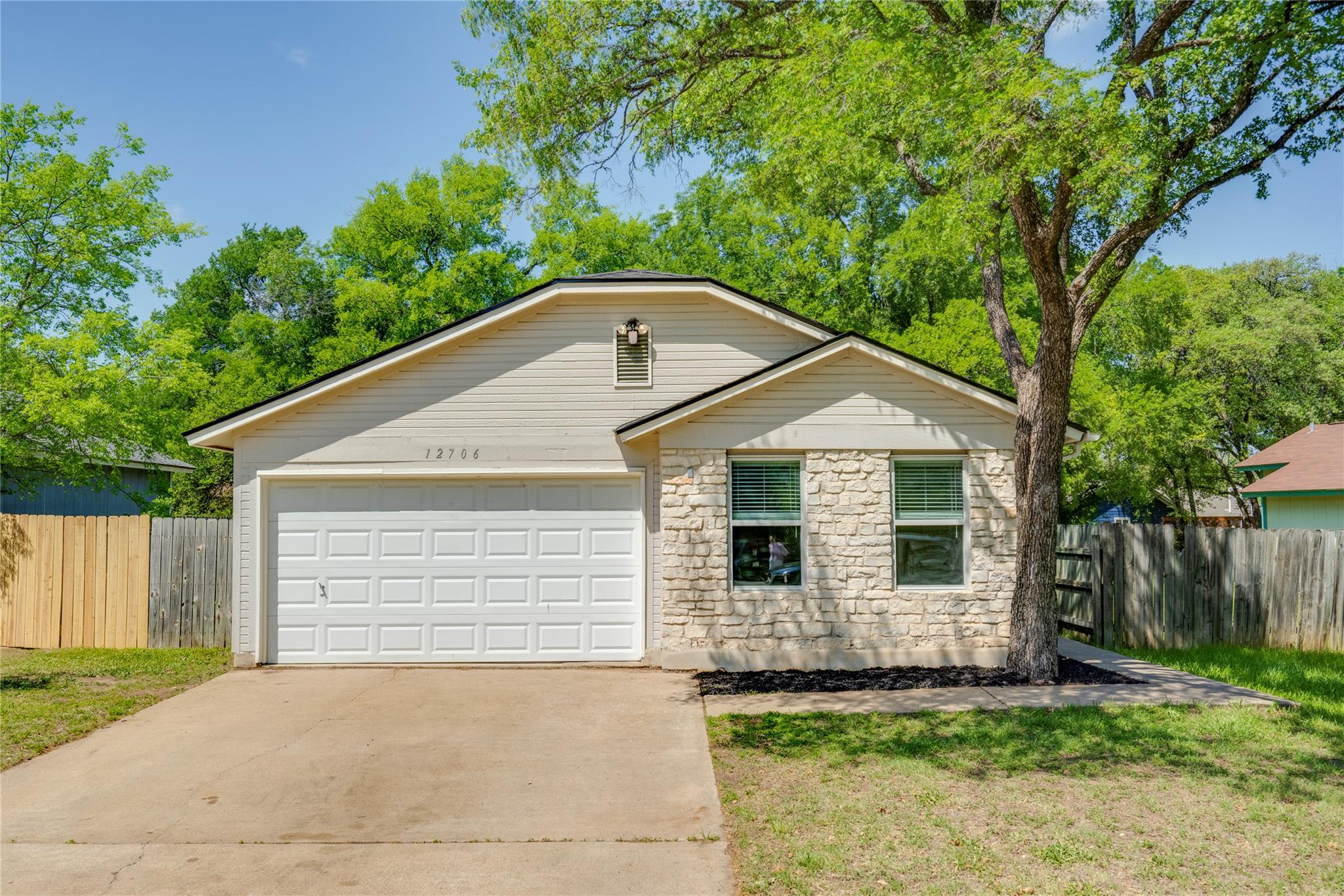 12706 Heinemann Dr, Austin, TX 78727