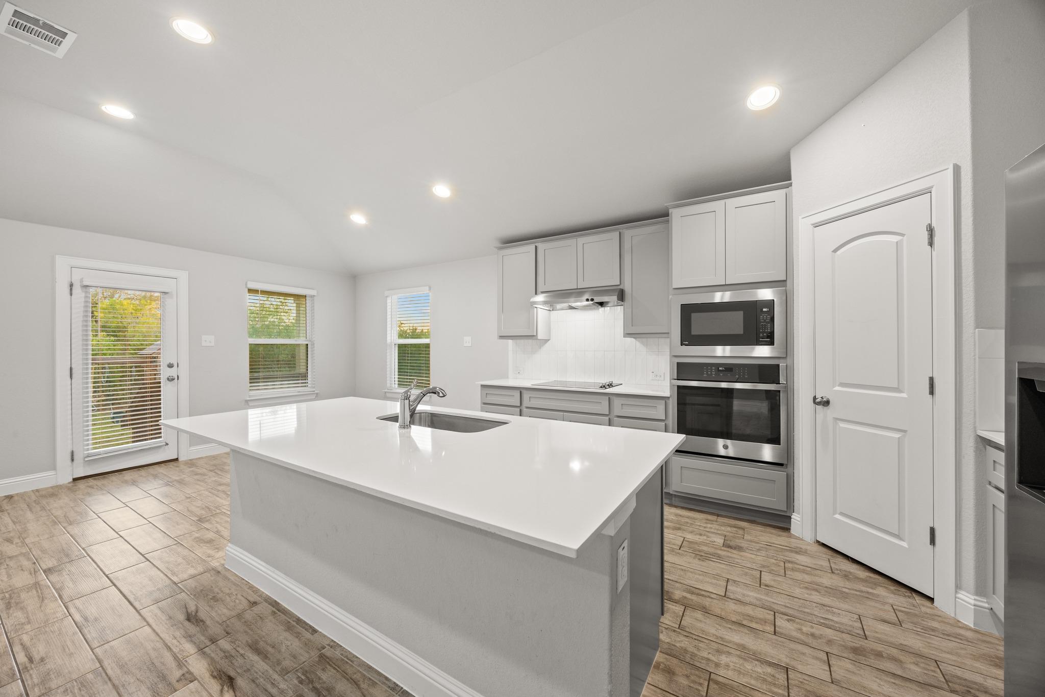 21807 Osage Ln, Lago Vista, TX 78645