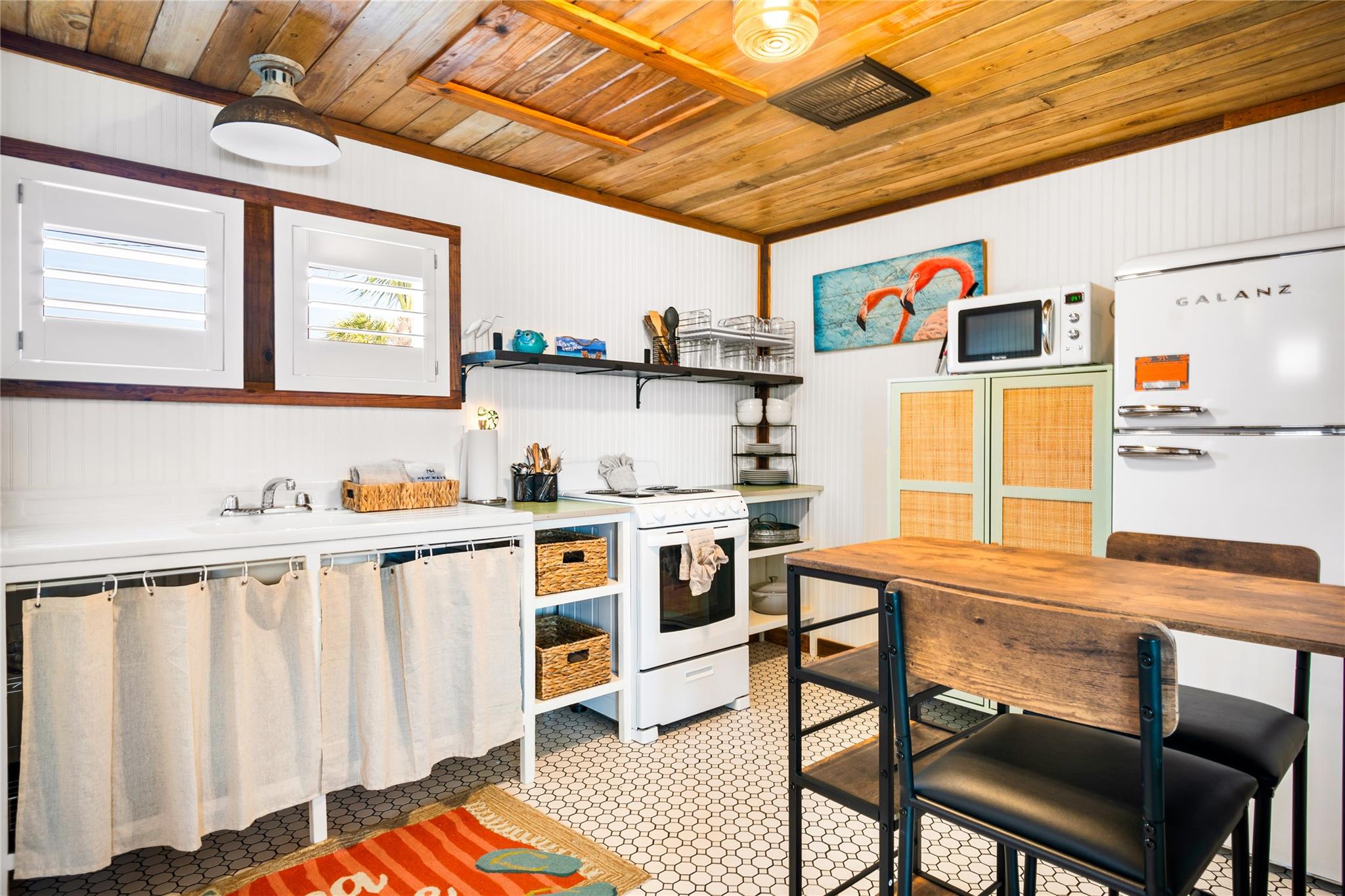 340 N Alister St # 3, Port Aransas, TX 78373