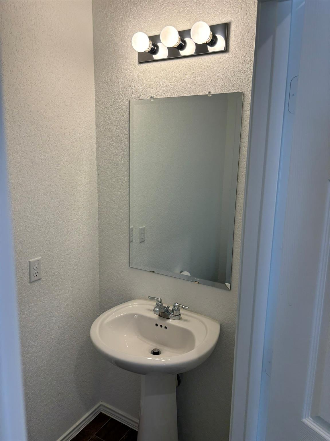 108 Bennington Dr, Liberty Hill, TX 78642