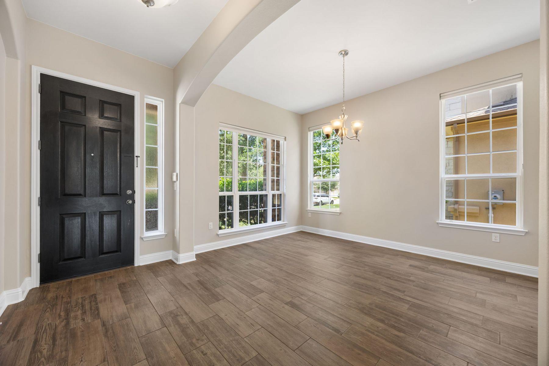 5221 Rain Lily Dr, Austin, TX 78739