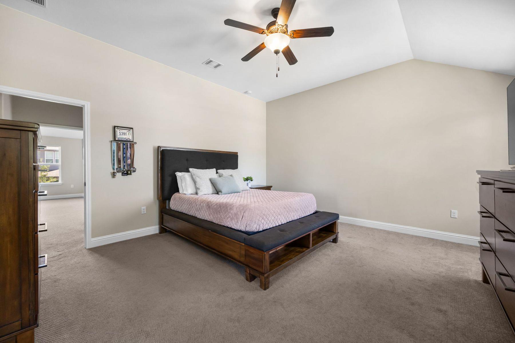5221 Rain Lily Dr, Austin, TX 78739