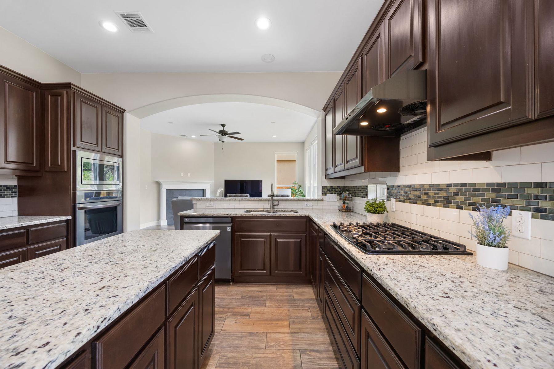 5221 Rain Lily Dr, Austin, TX 78739
