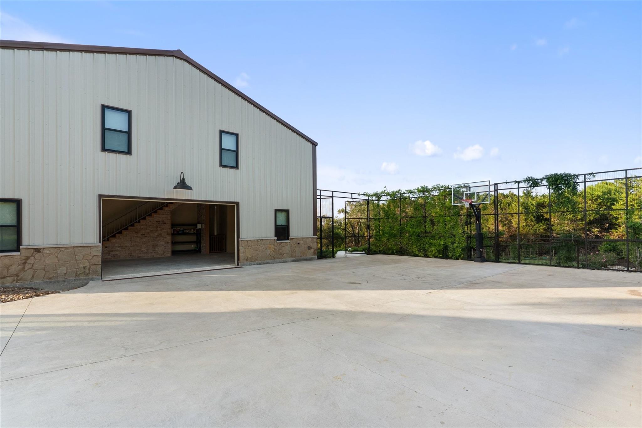 105 Esperanza Petal Pass, Liberty Hill, TX 78642