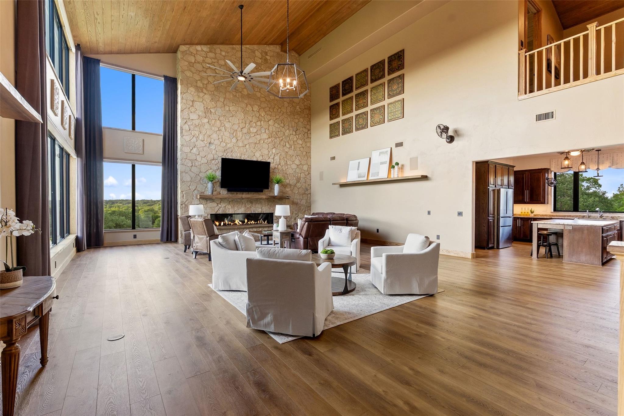 105 Esperanza Petal Pass, Liberty Hill, TX 78642