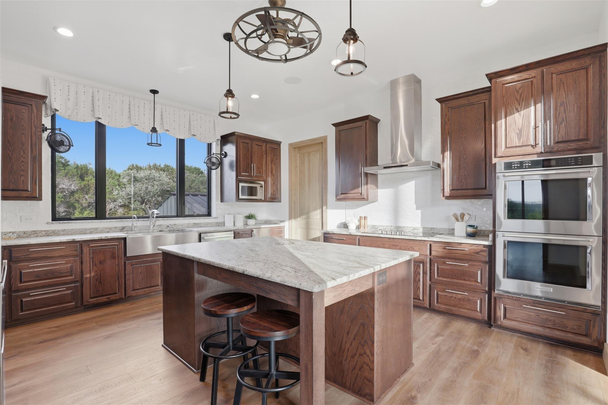 105 Esperanza Petal Pass, Liberty Hill, TX 78642