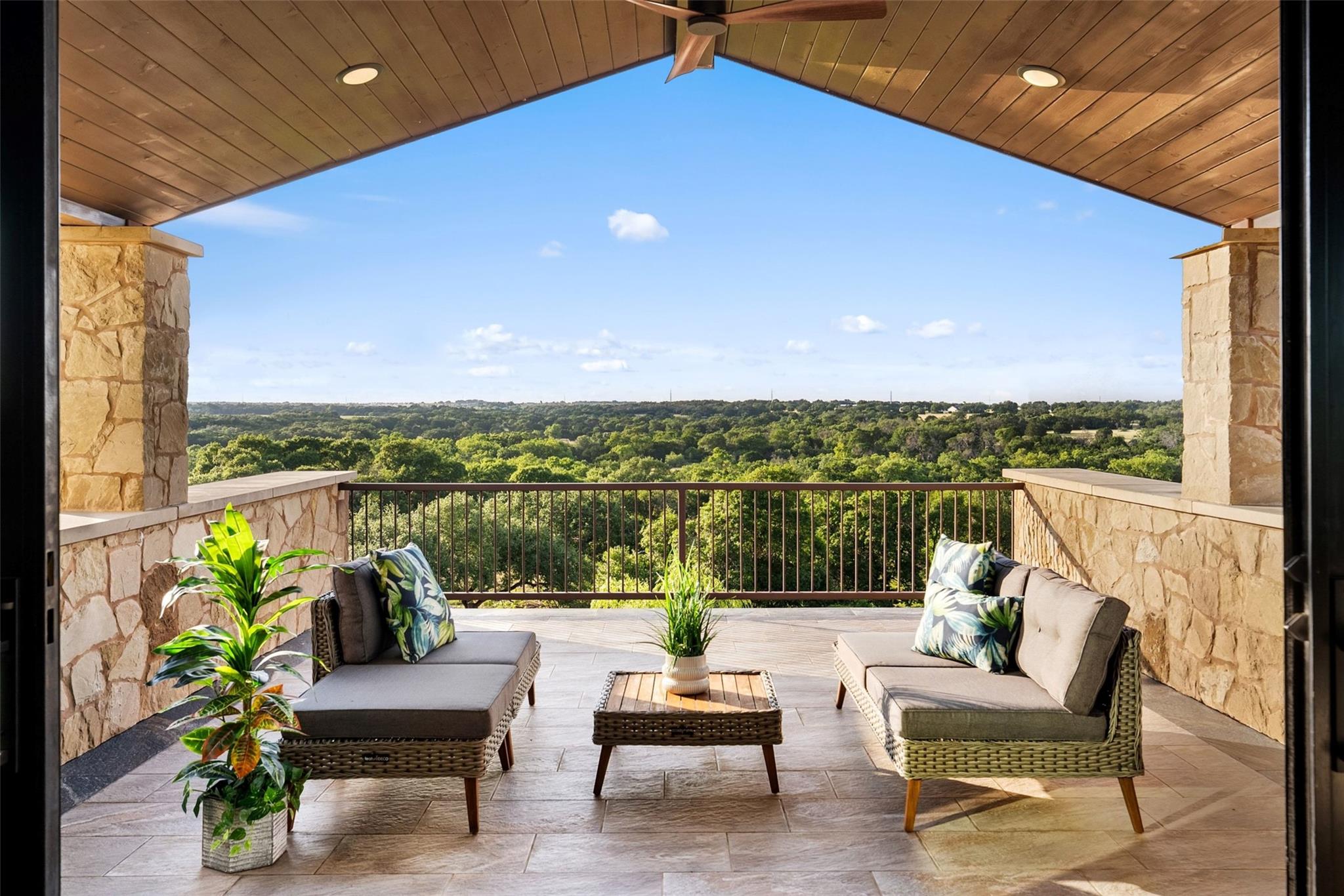 105 Esperanza Petal Pass, Liberty Hill, TX 78642