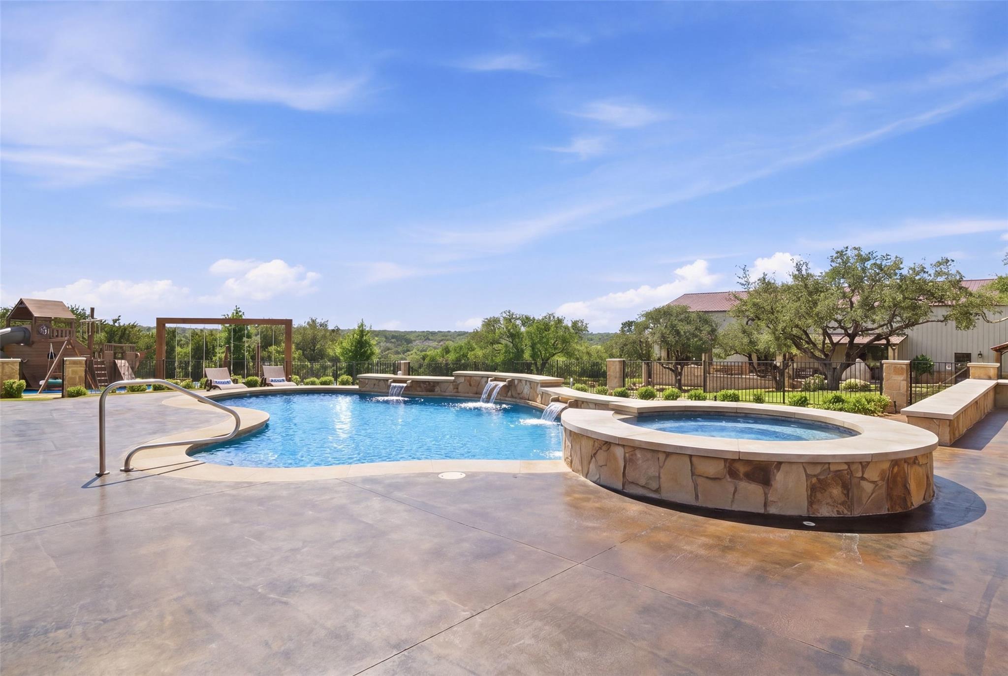 105 Esperanza Petal Pass, Liberty Hill, TX 78642
