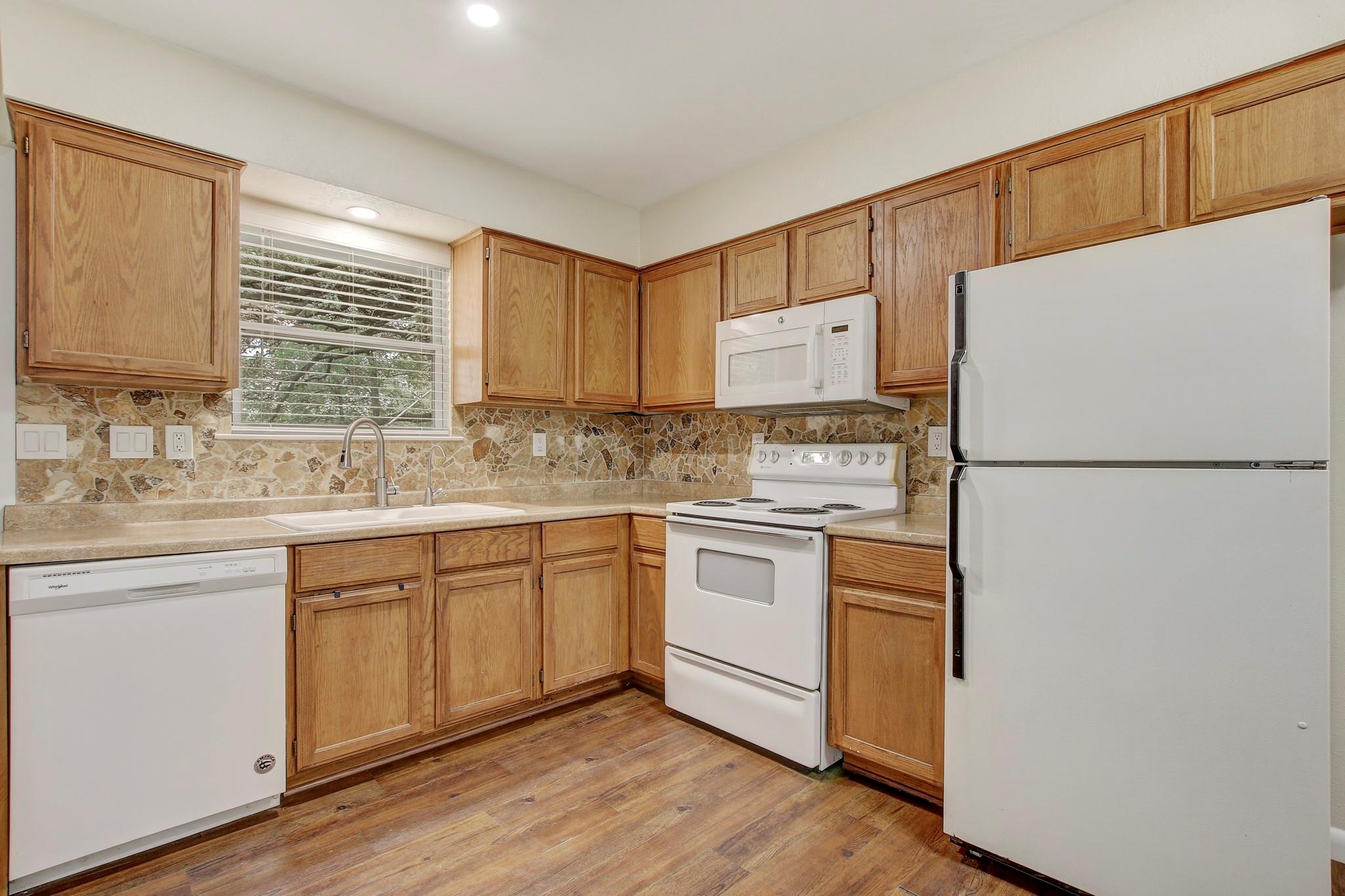 6902 Rifle Bnd, Austin, TX 78736