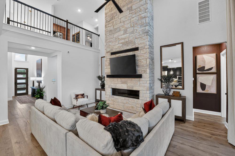 469 Emerald Walk Loop, Dripping Springs, TX 78620