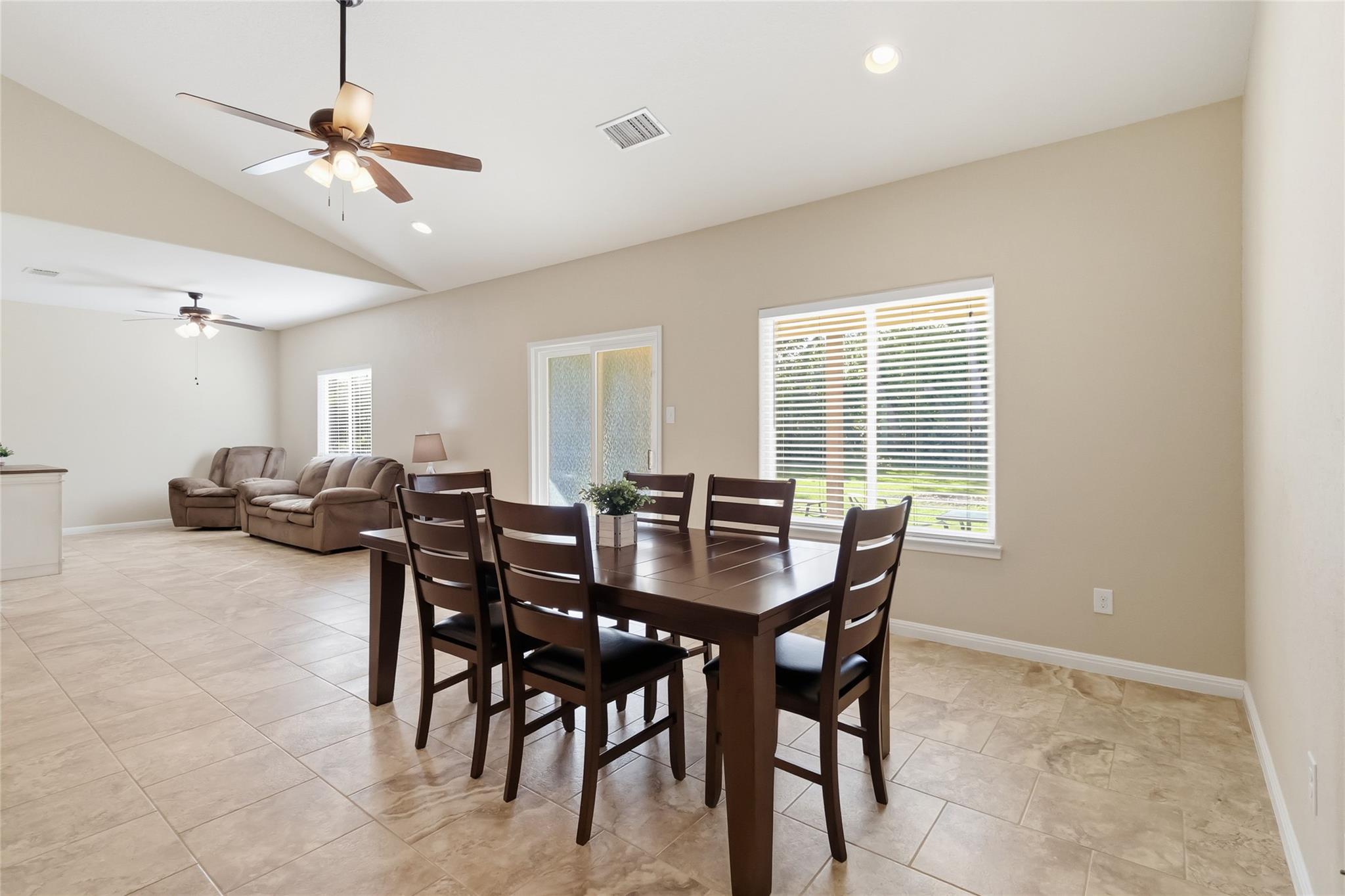 285 Hummingbird Way, Martindale, TX 78655