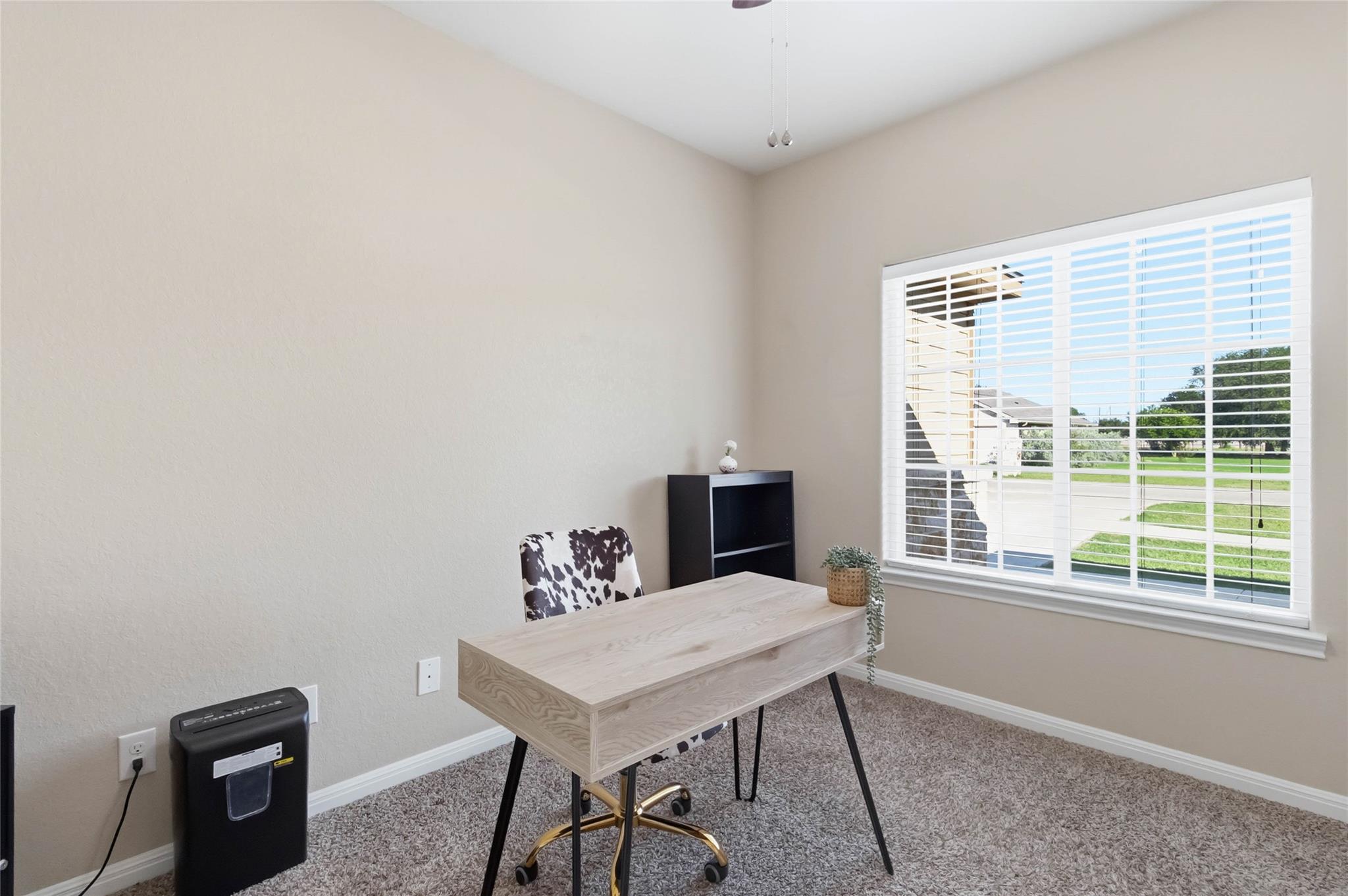 285 Hummingbird Way, Martindale, TX 78655
