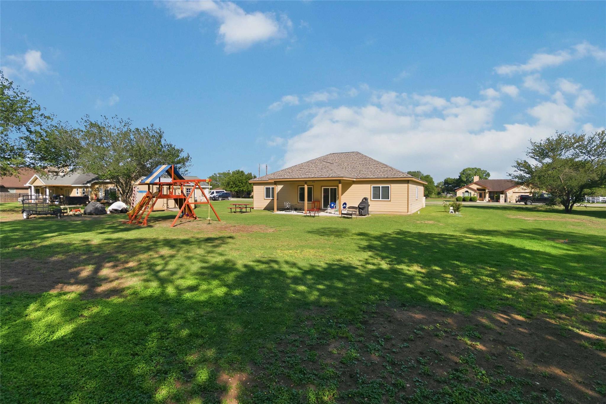 285 Hummingbird Way, Martindale, TX 78655