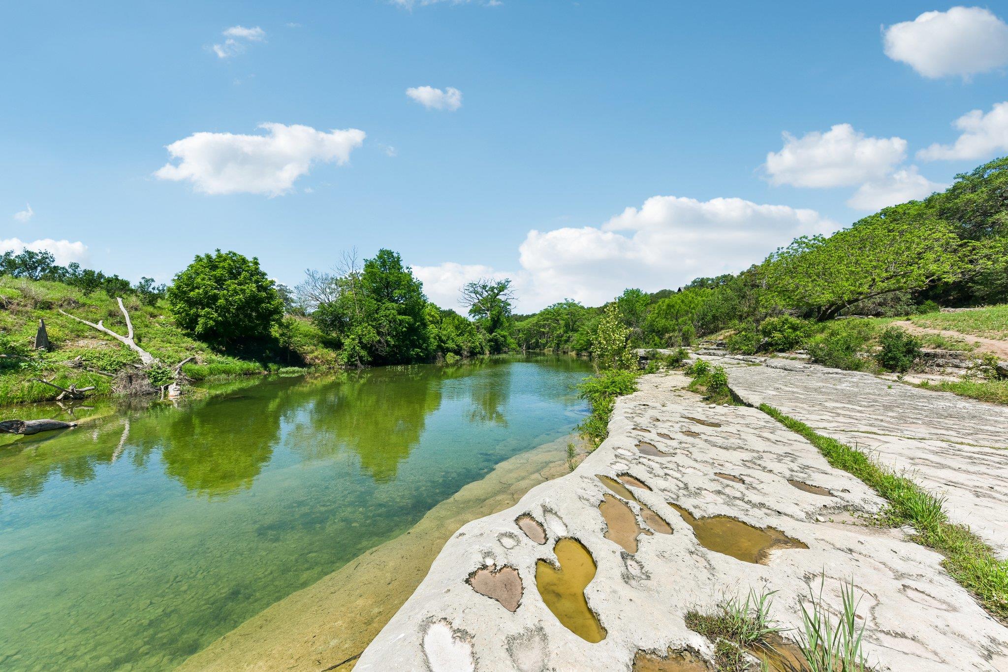 501 Oak Knob Dr, Wimberley, TX 78676