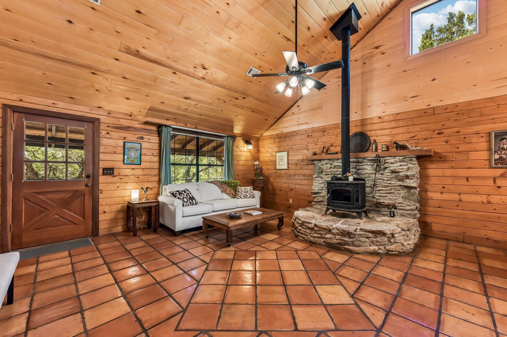 501 Oak Knob Dr, Wimberley, TX 78676