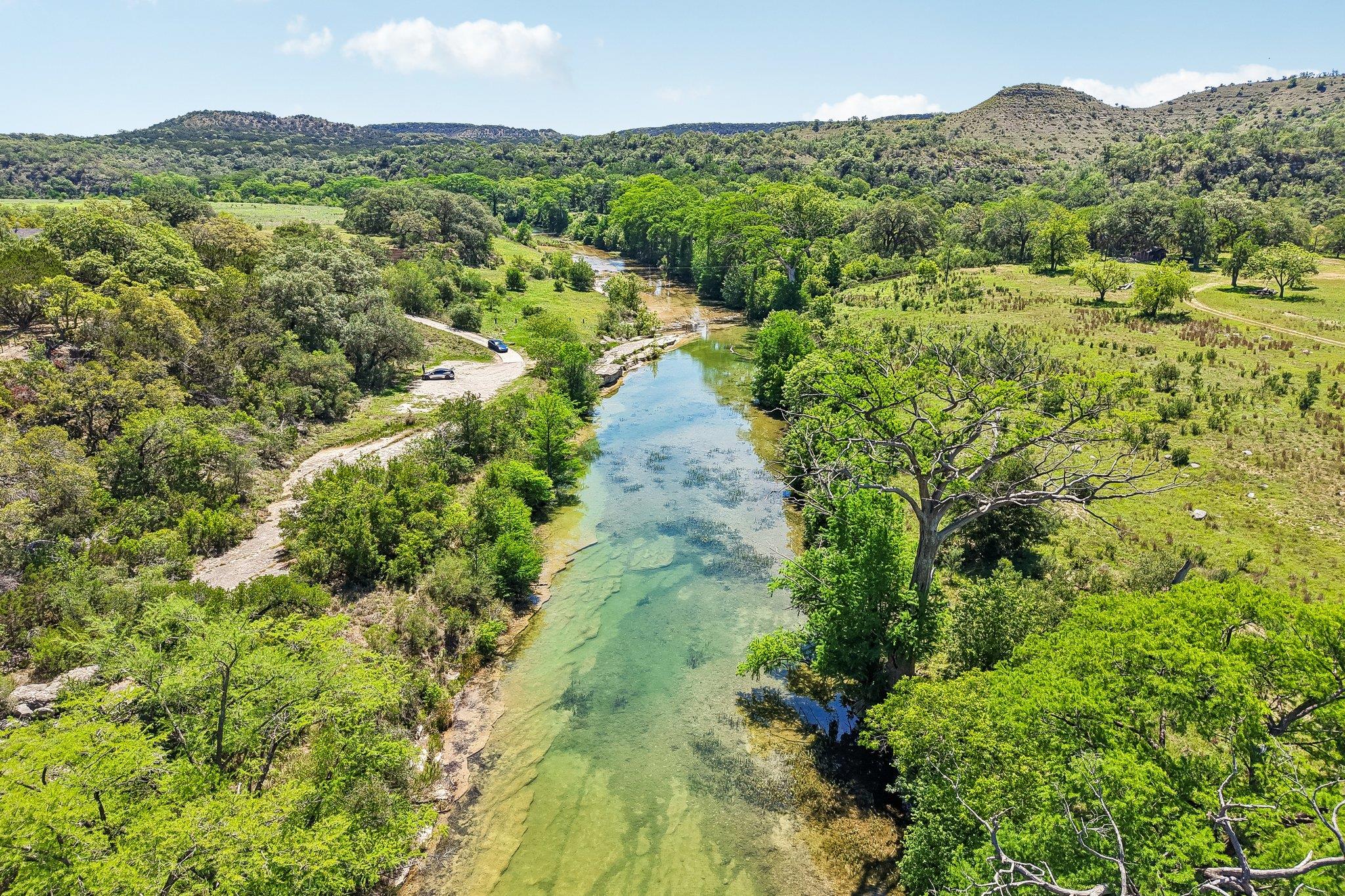 501 Oak Knob Dr, Wimberley, TX 78676