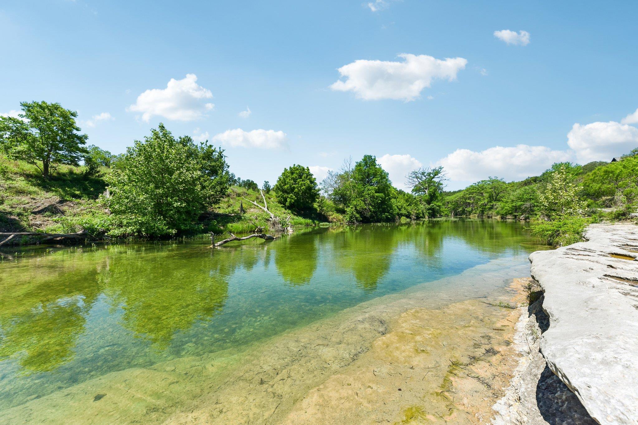 501 Oak Knob Dr, Wimberley, TX 78676