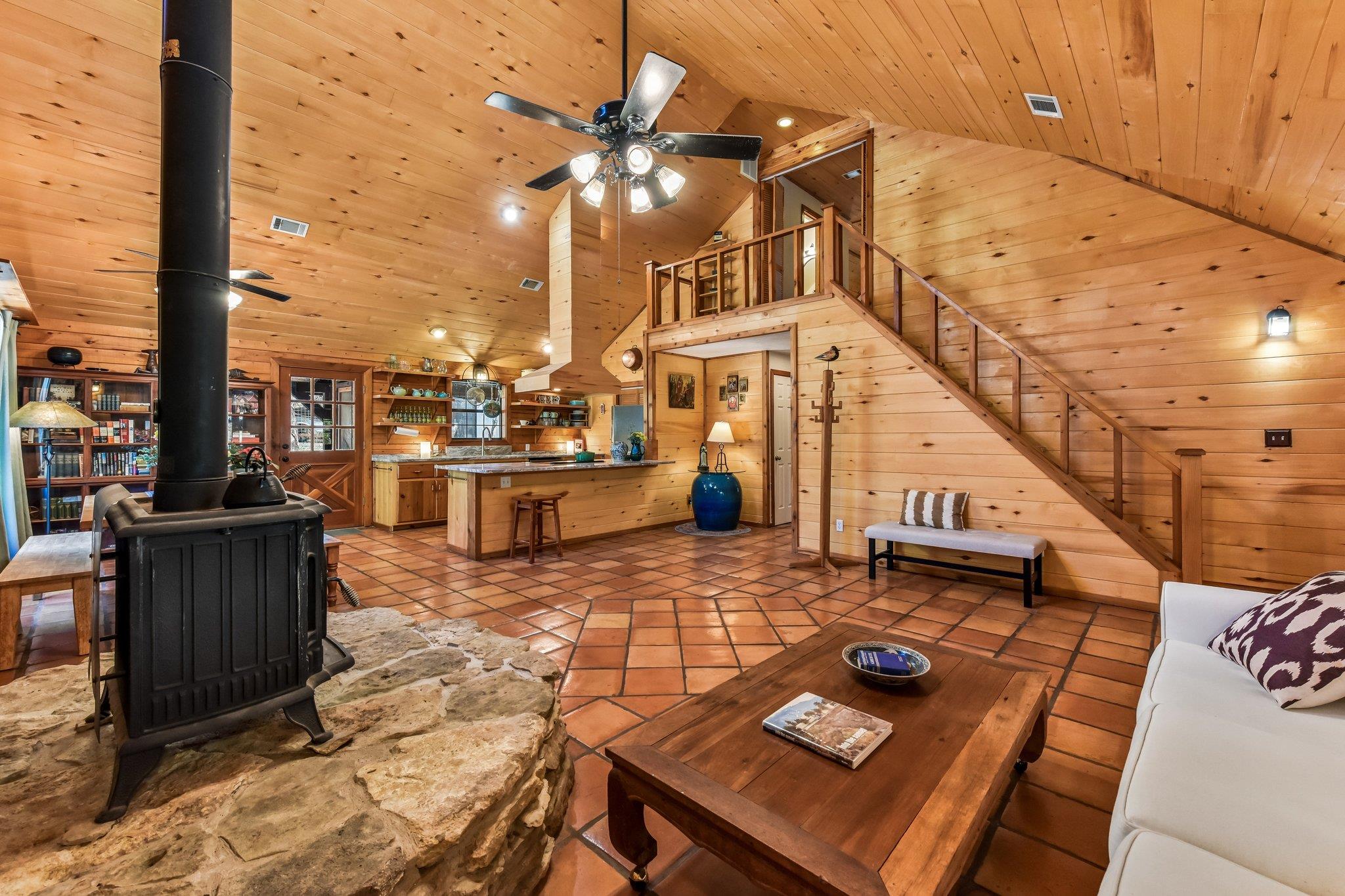 501 Oak Knob Dr, Wimberley, TX 78676