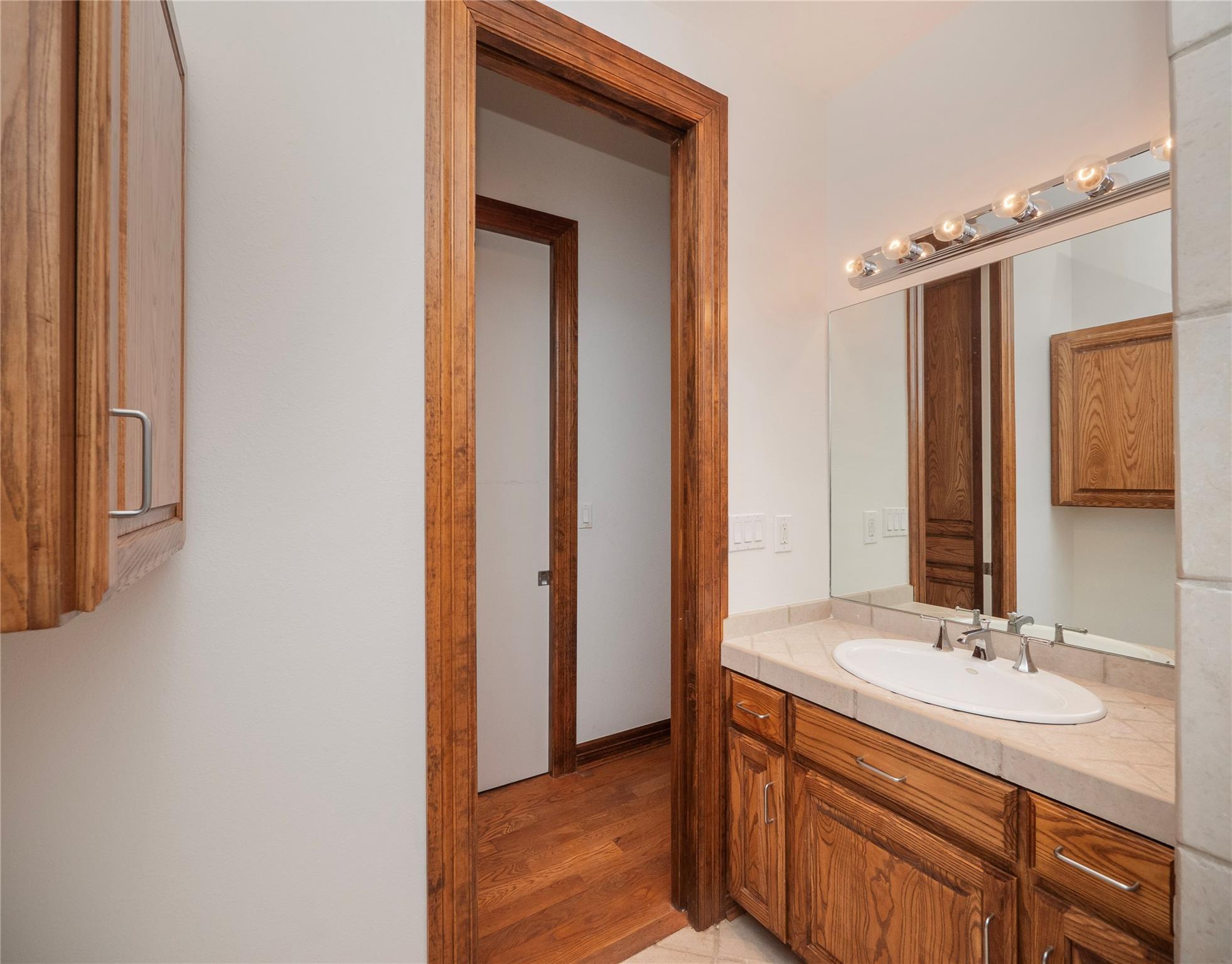 805 Congress Ave, Austin, TX 78701