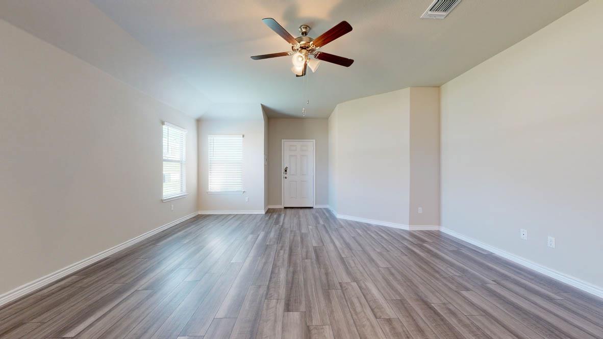 104 Kenzie St, Thorndale, TX 76577