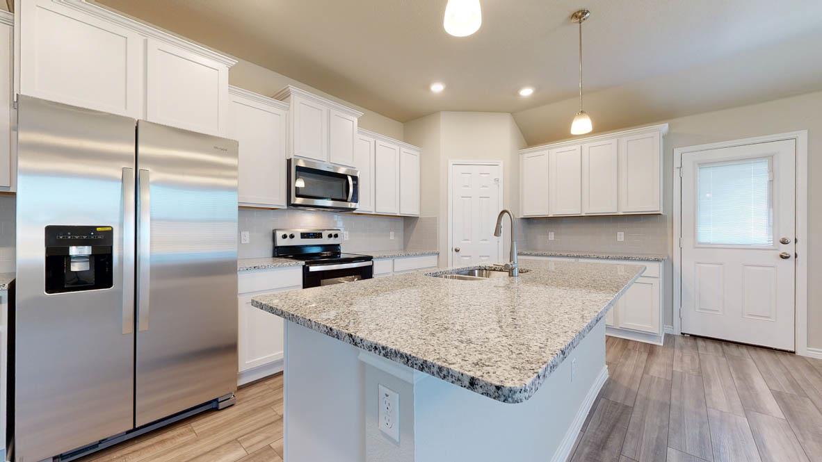 104 Kenzie St, Thorndale, TX 76577
