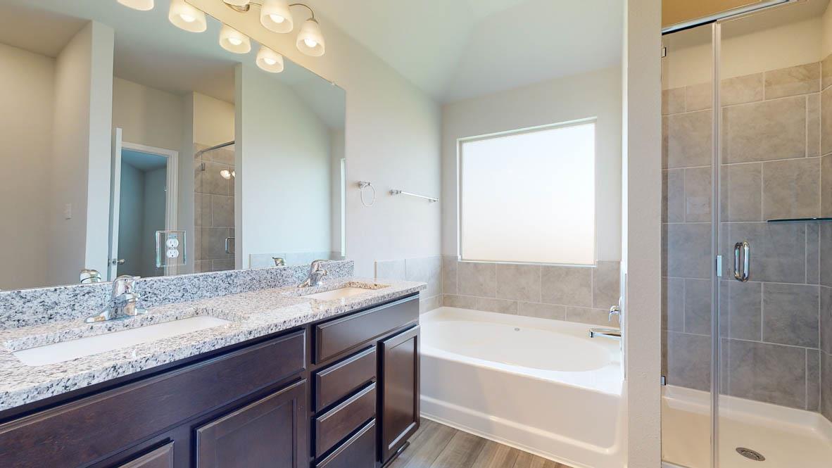 104 Kenzie St, Thorndale, TX 76577