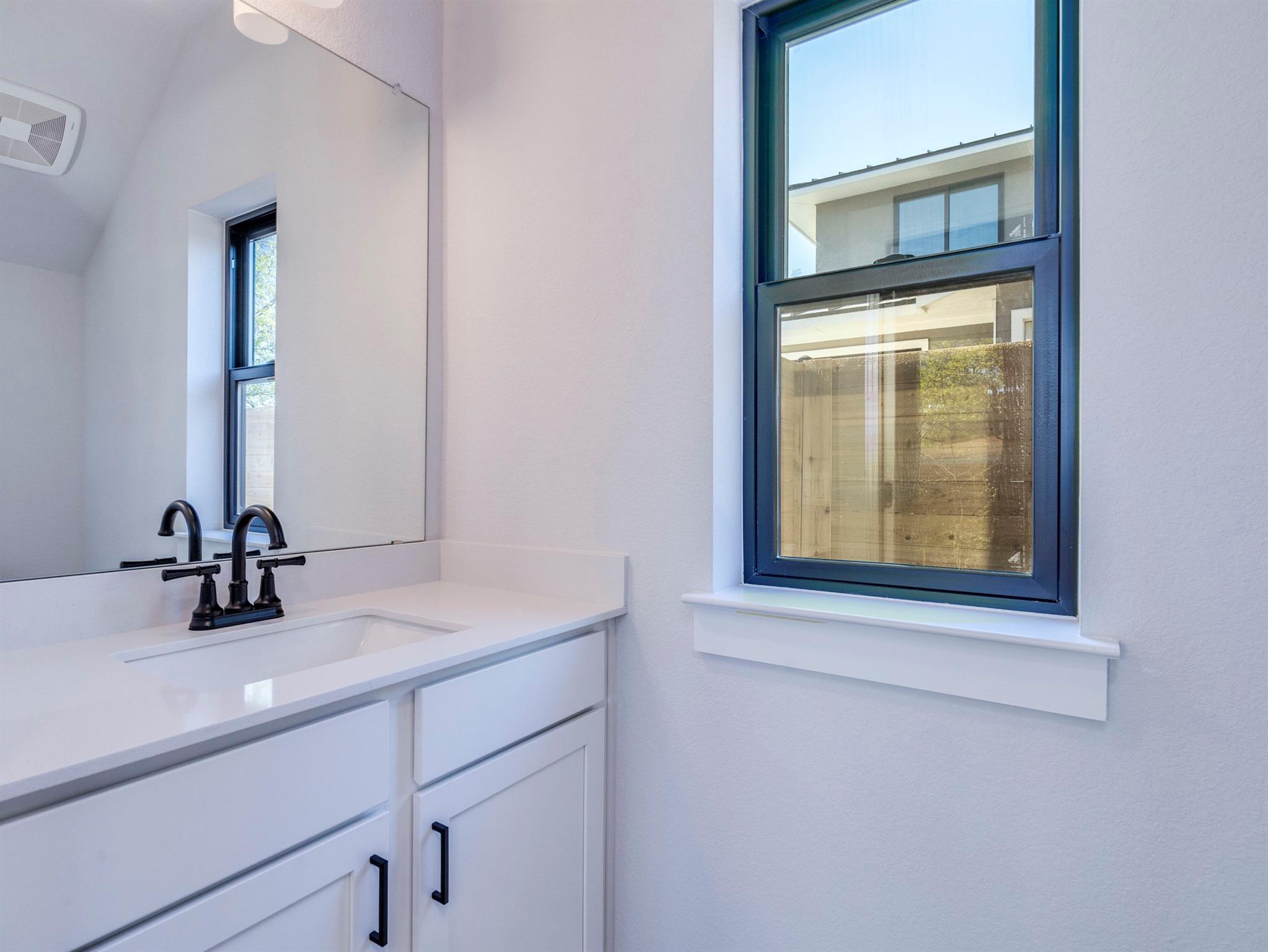 206 E Wonsley Dr # 1 & 2, Austin, TX 78753