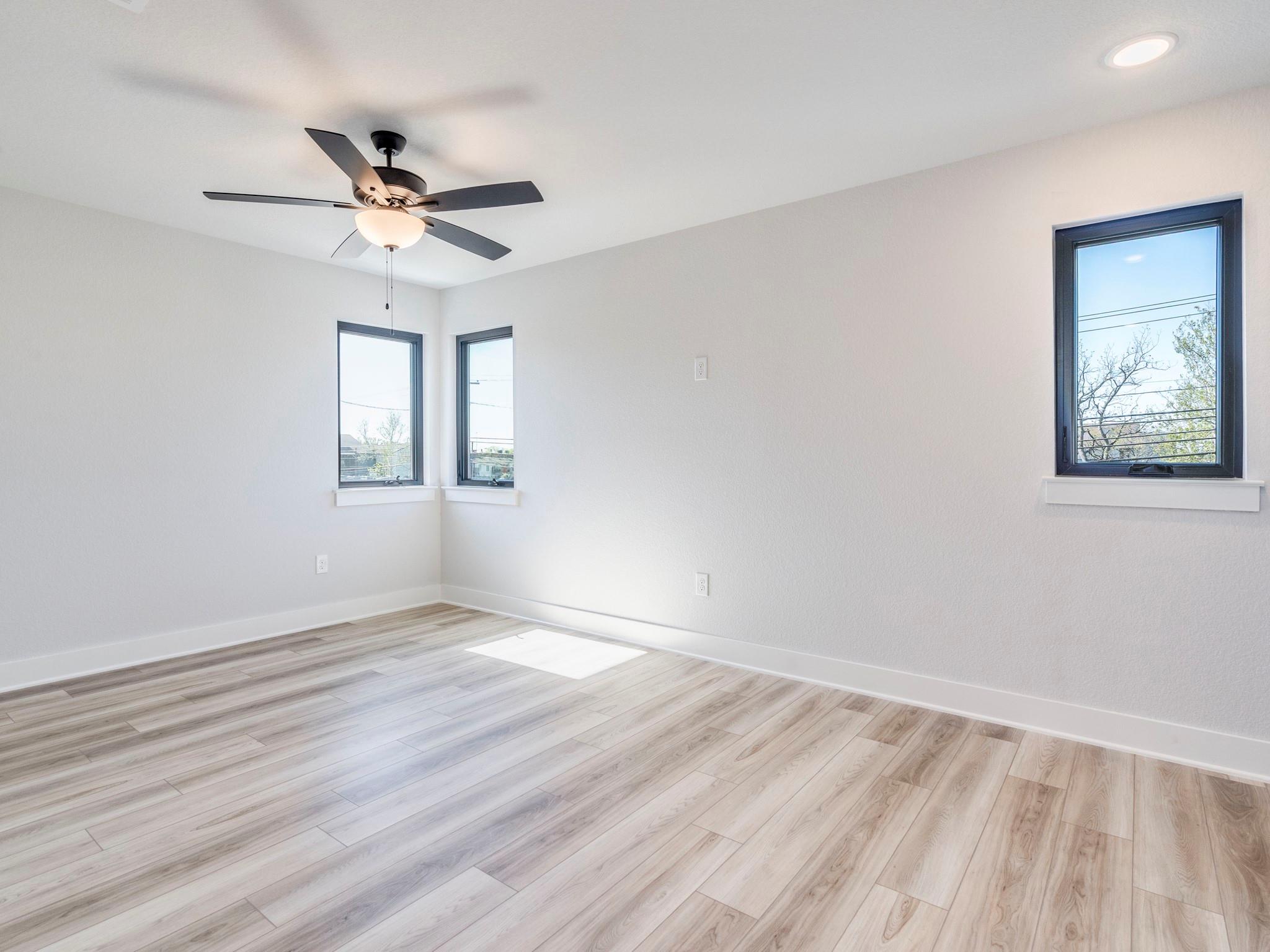 206 E Wonsley Dr # 1 & 2, Austin, TX 78753
