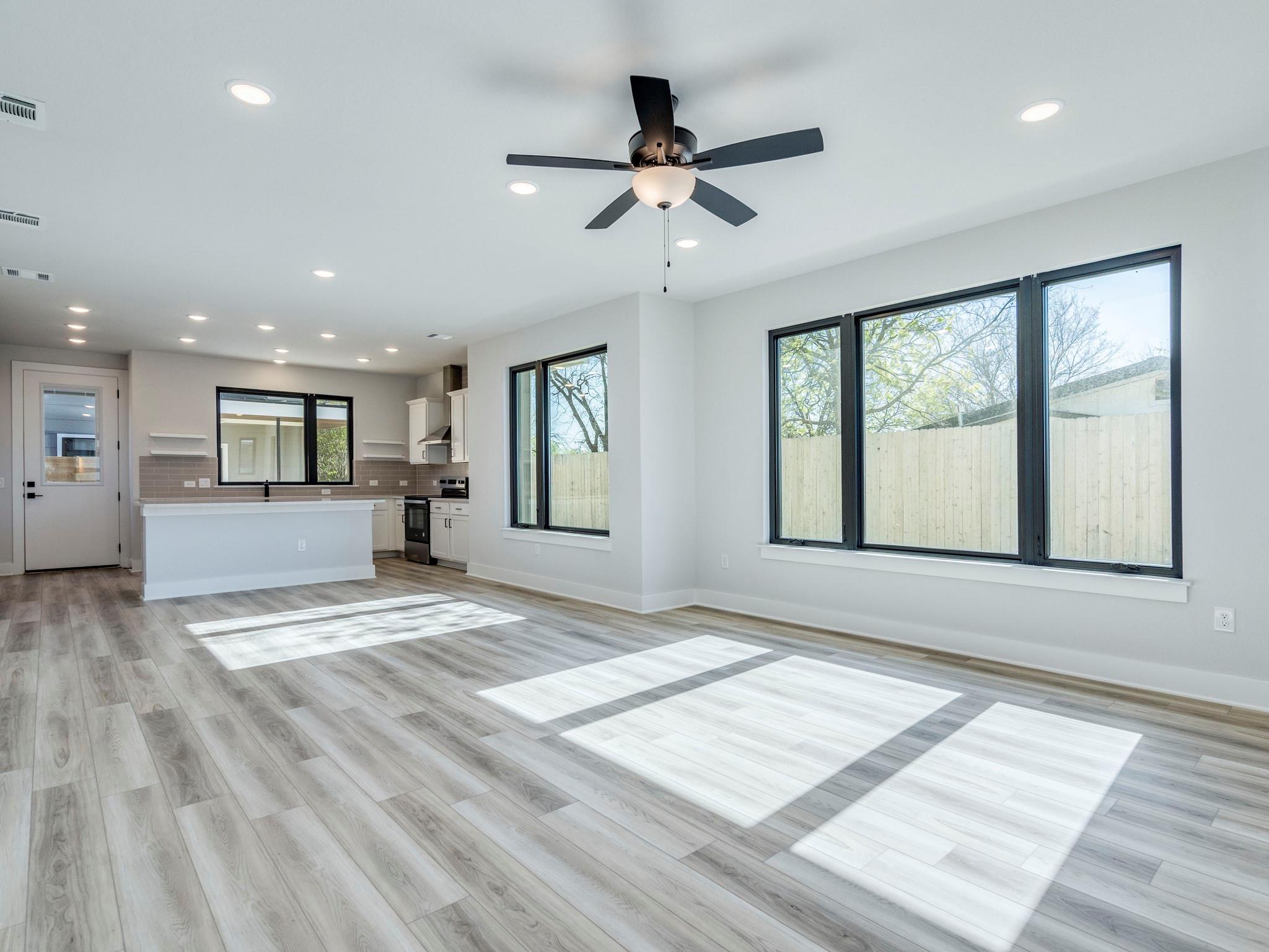 206 E Wonsley Dr # 1 & 2, Austin, TX 78753