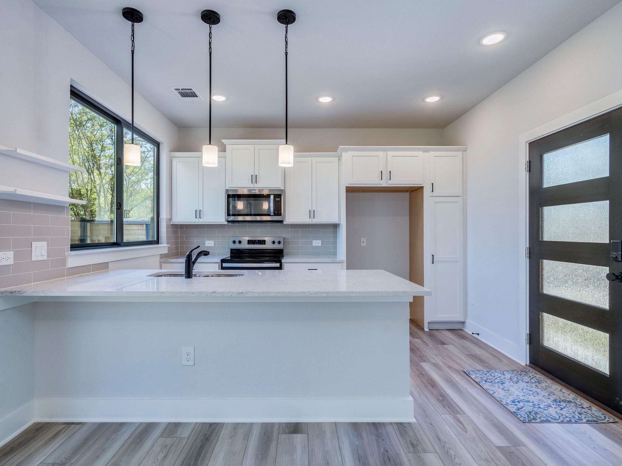 206 E Wonsley Dr # 1 & 2, Austin, TX 78753