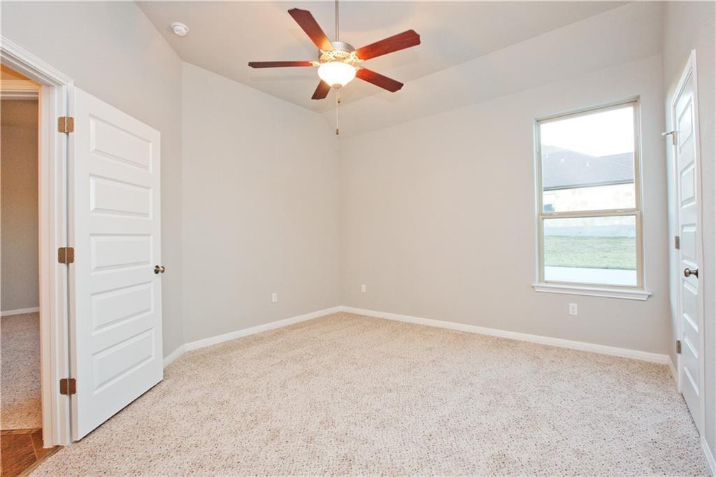 337 Chisholm Trl, Bastrop, TX 78602