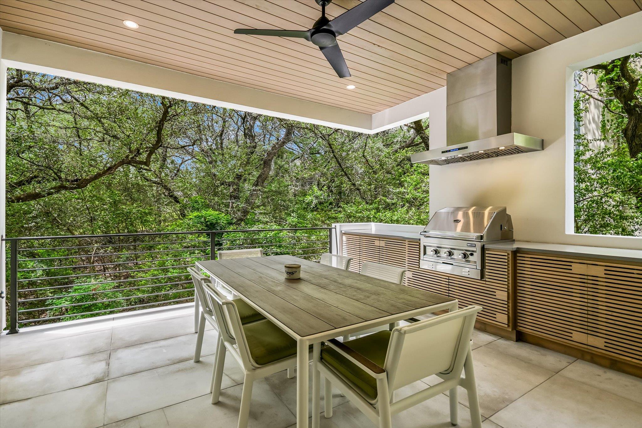 2004 Rue De St Tropez, Austin, TX 78746