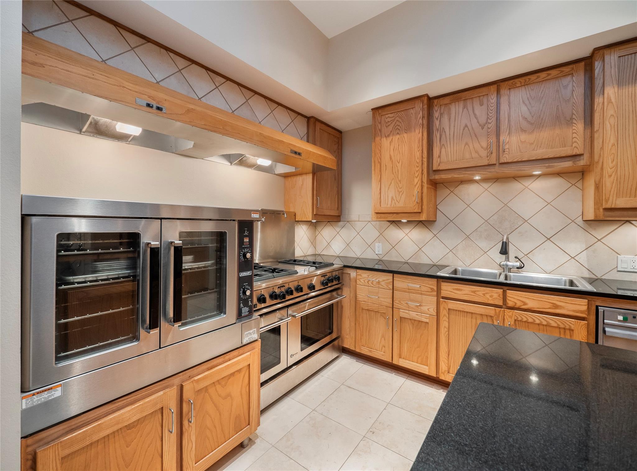805 Congress Ave, Austin, TX 78701