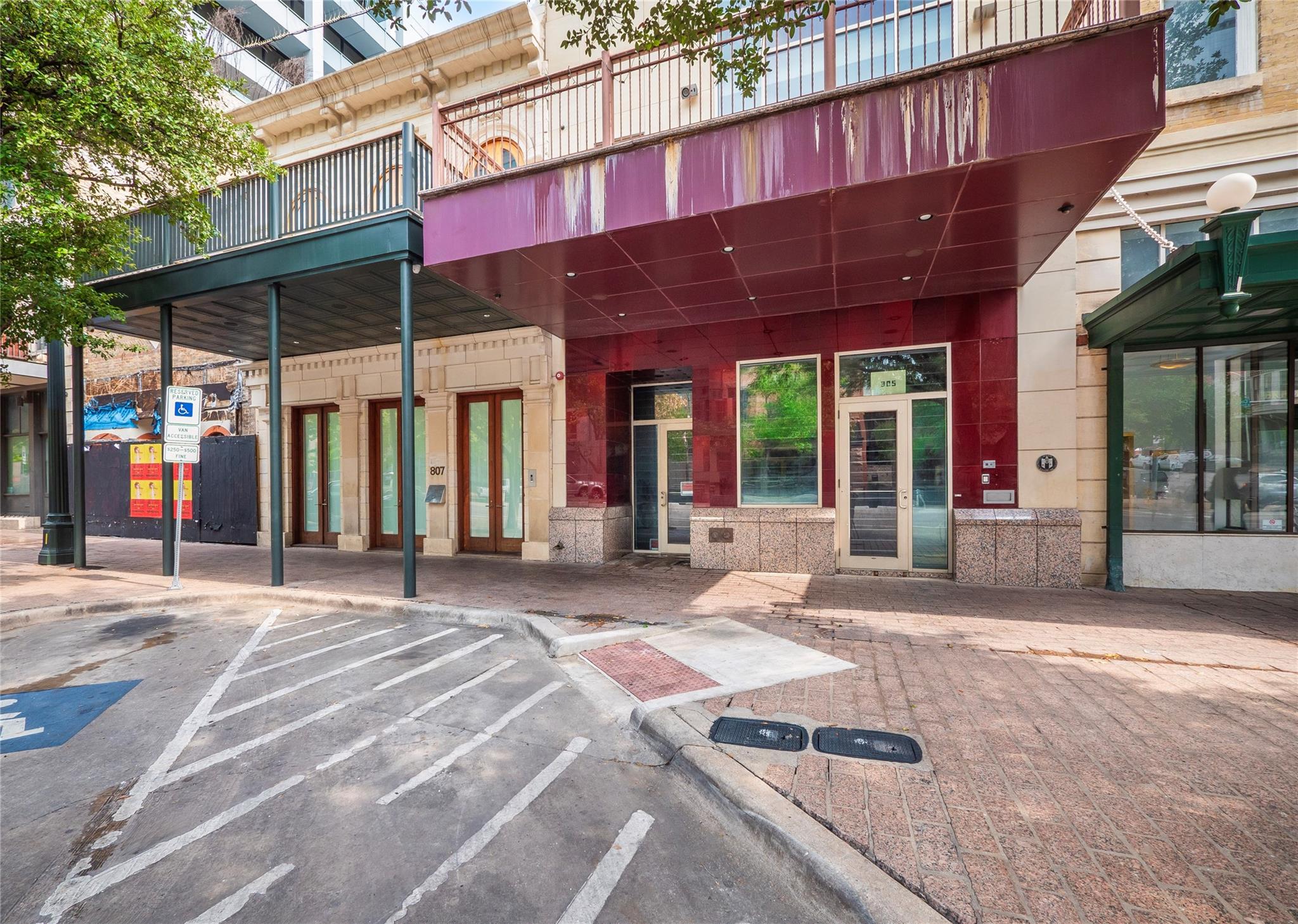 805 Congress Ave, Austin, TX 78701