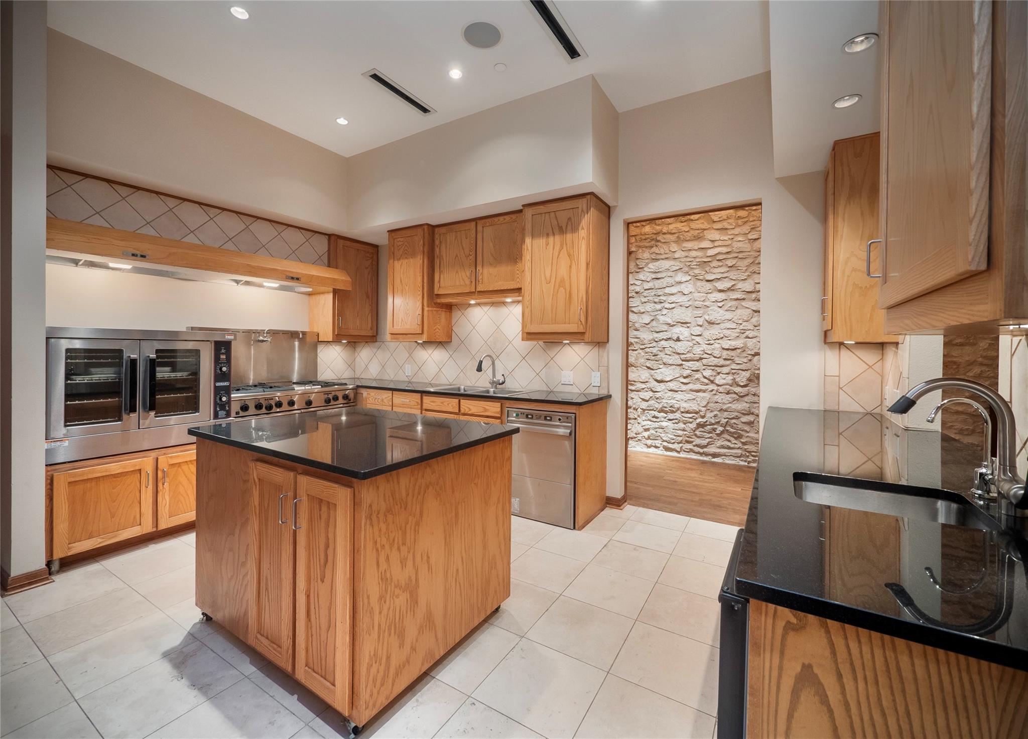 805 Congress Ave, Austin, TX 78701