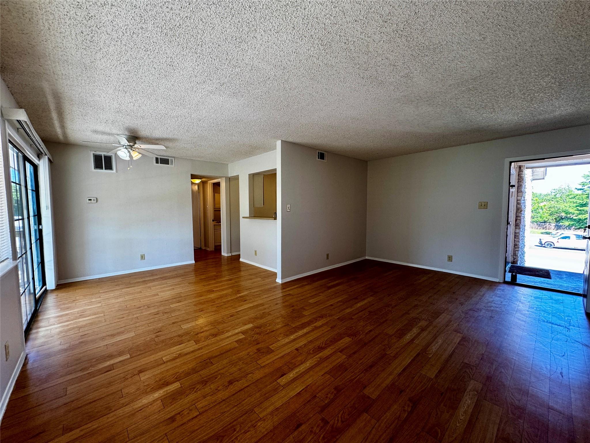 8905 Parkfield Dr # 203, Austin, TX 78758