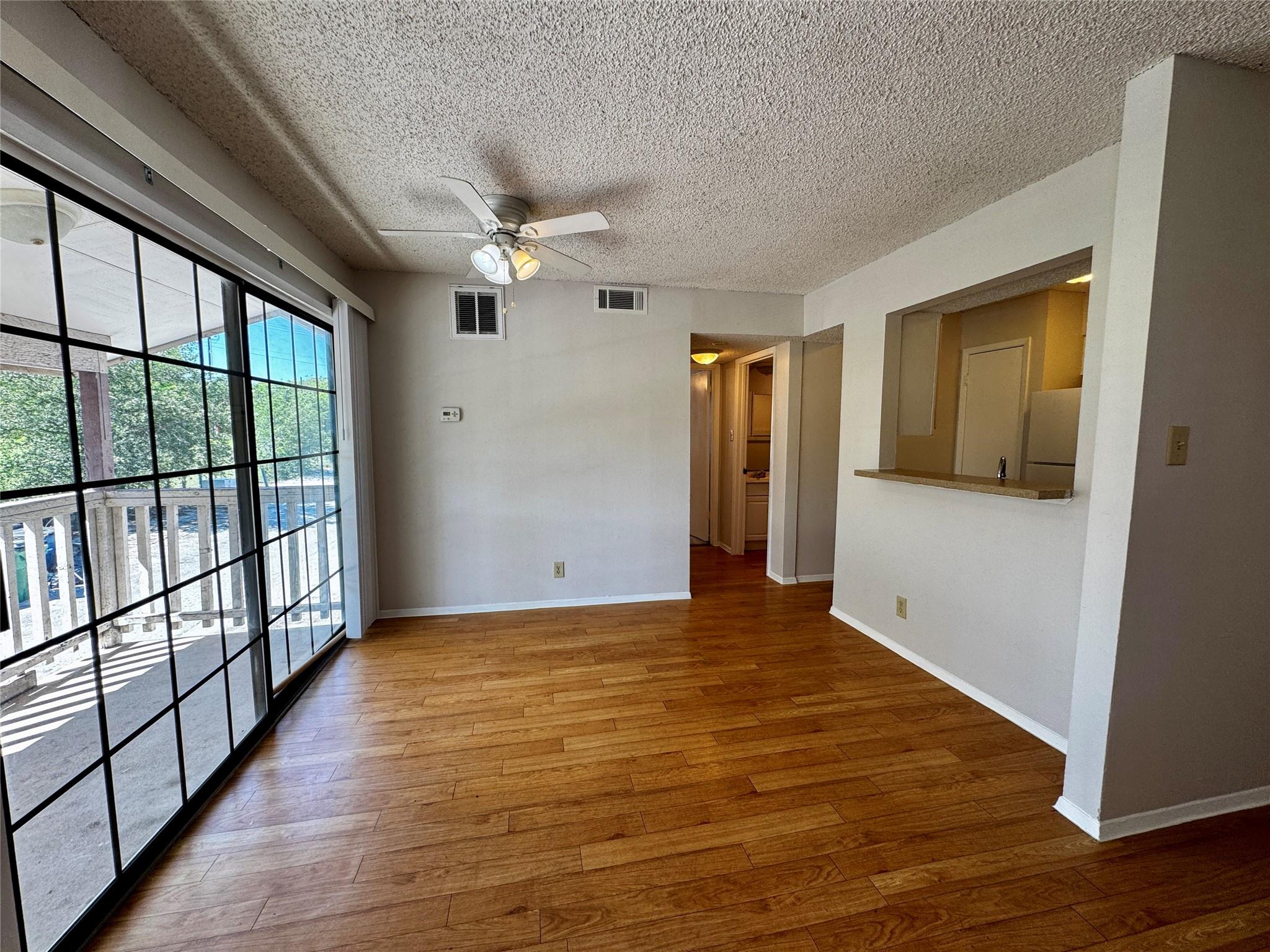 8905 Parkfield Dr # 203, Austin, TX 78758