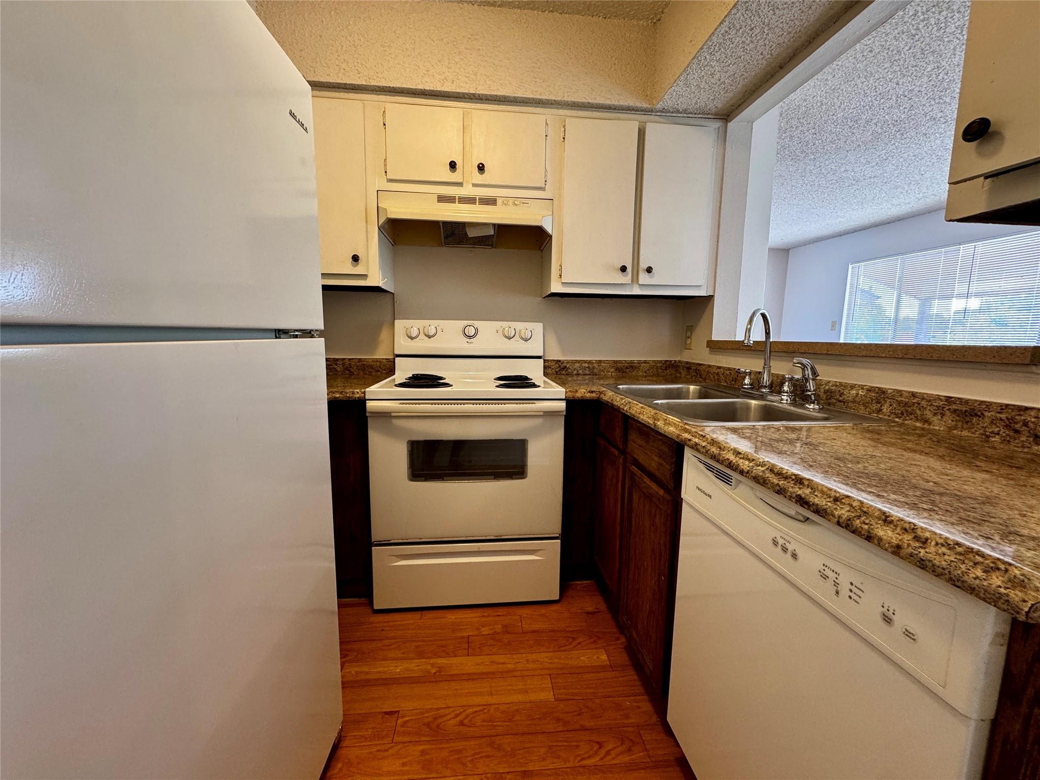 8905 Parkfield Dr # 203, Austin, TX 78758