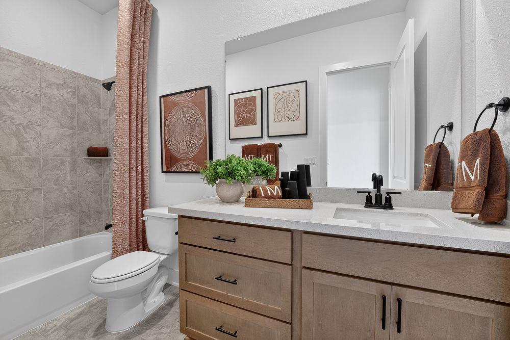480 Emerald Walk Loop, Dripping Springs, TX 78620