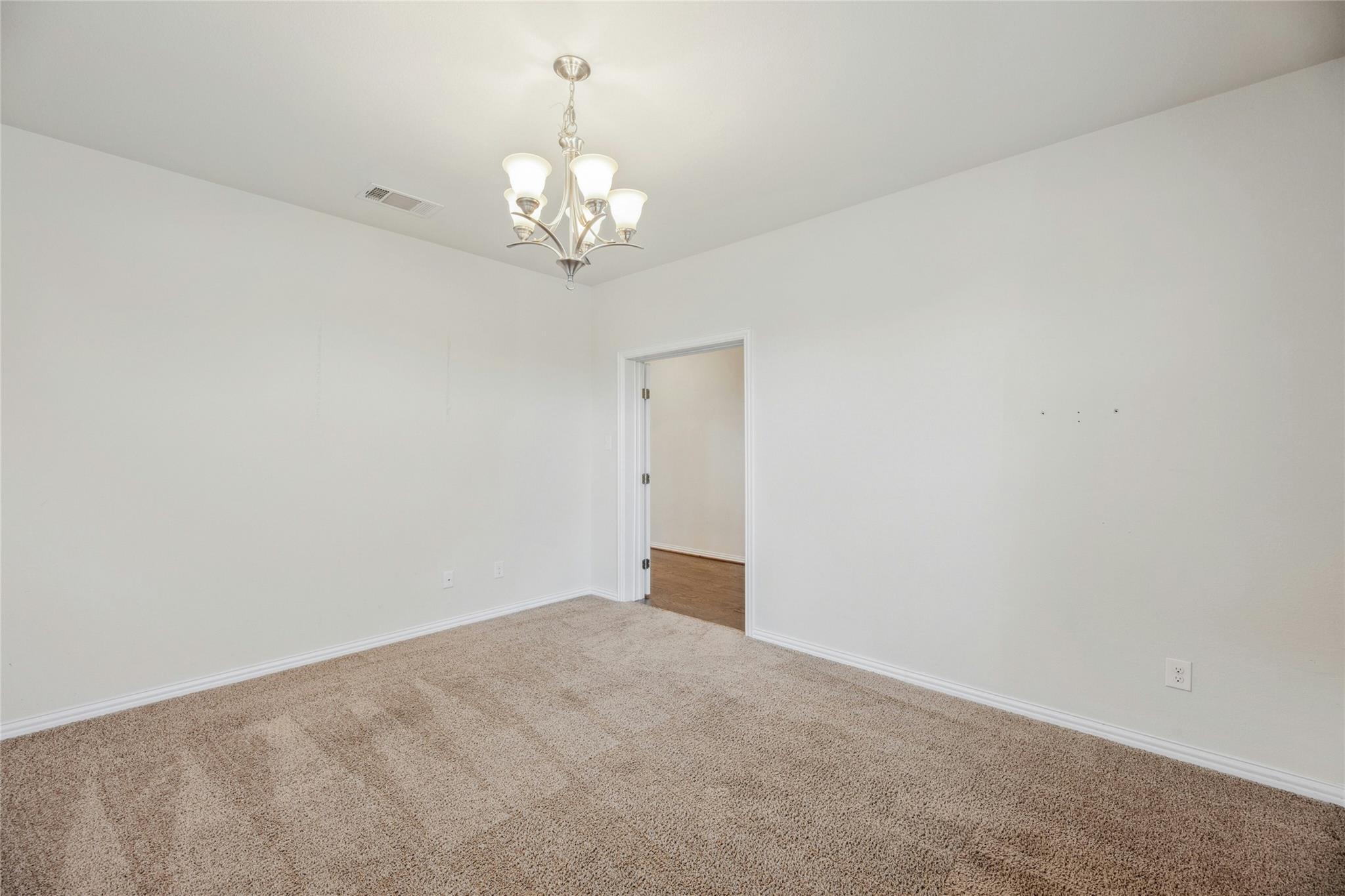 405 Farm Creek Dr, Hutto, TX 78634