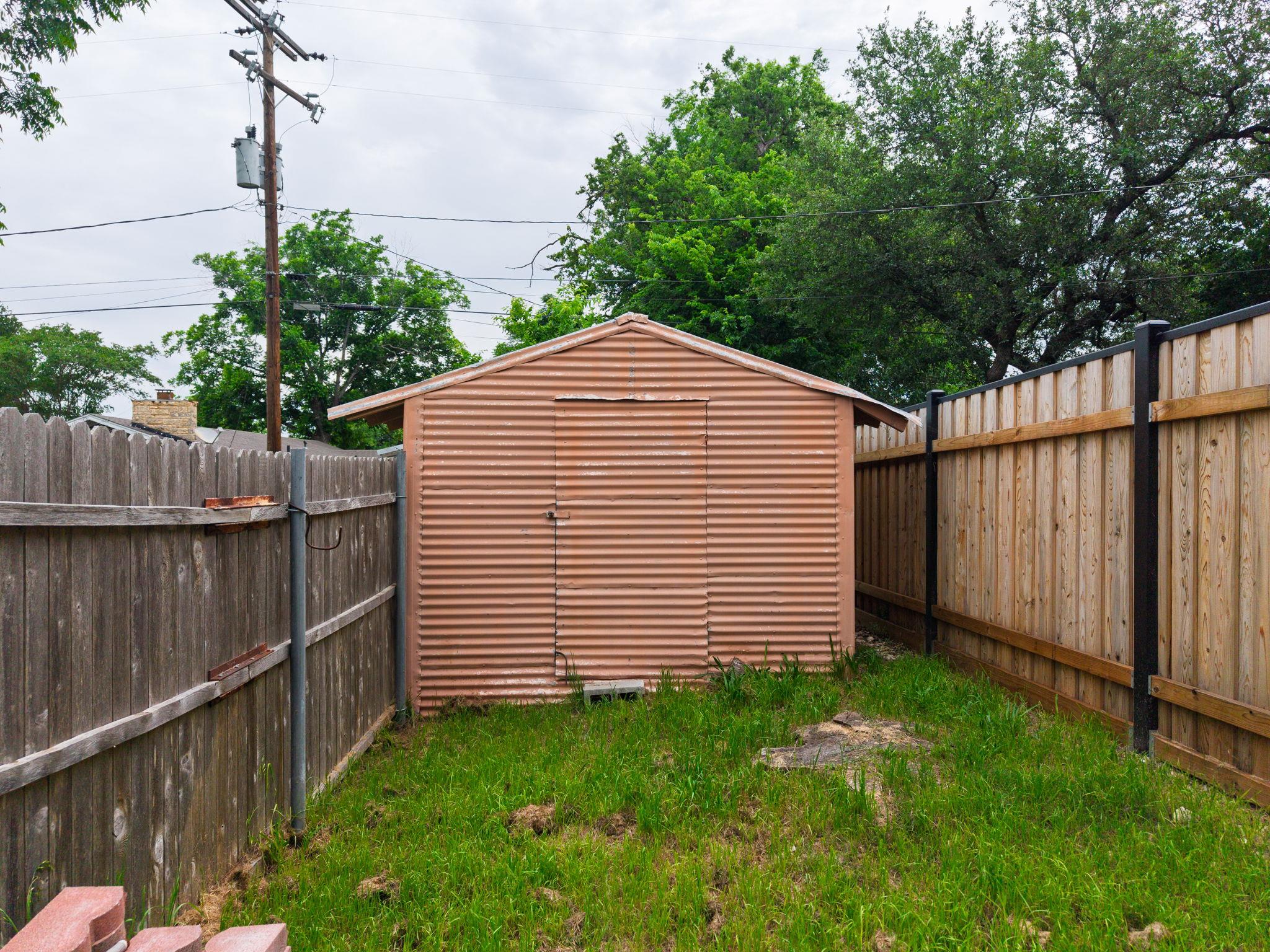 708 W North Ave, Lampasas, TX 76550